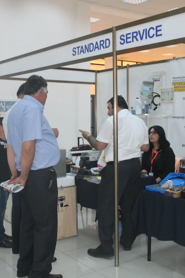 CONSTRUCTION & INTERIOR 2013 - 3