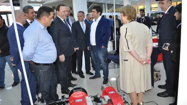 CONSTRUCTION & INTERIOR 2015 - 3