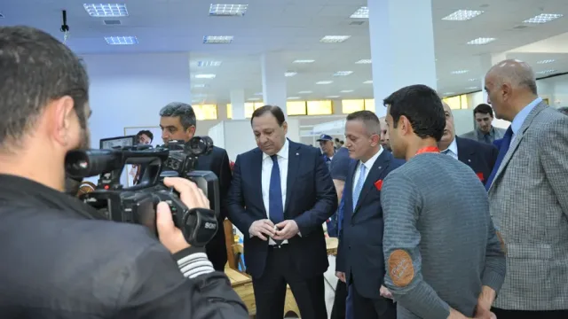 CONSTRUCTION & INTERIOR 2015 - 4
