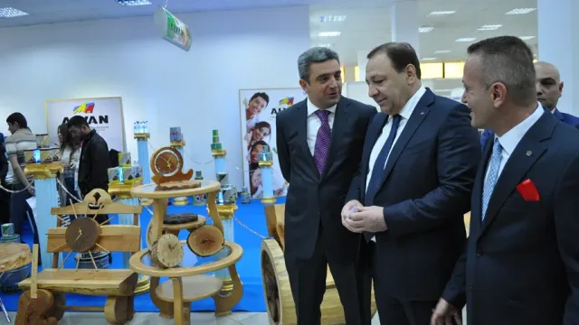 CONSTRUCTION & INTERIOR 2015 - 5