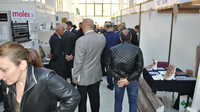 CONSTRUCTION & INTERIOR 2015 - 10