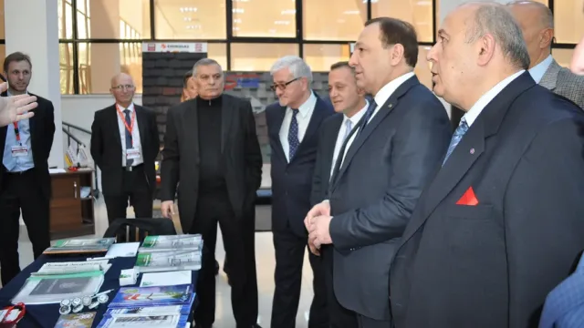 CONSTRUCTION & INTERIOR 2015 - 15