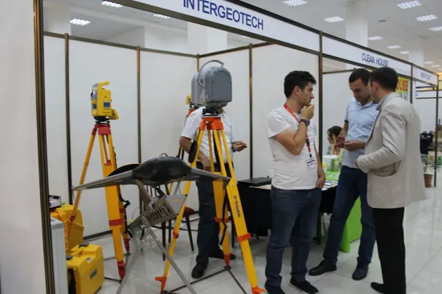 CONSTRUCTION & INTERIOR 2016 - 11